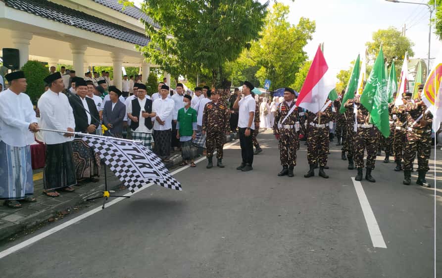 Pemberangkatan Kirab Santri Dalam Rangka Hari Santri Nasional 2025 oleh Bupati Ngawi (Foto : dok. Media NU Ngawi)